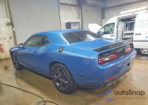 2023 Dodge Challenger Sxt z USA, uszkodzony, nr VIN 2C3CDZGG4PH546593